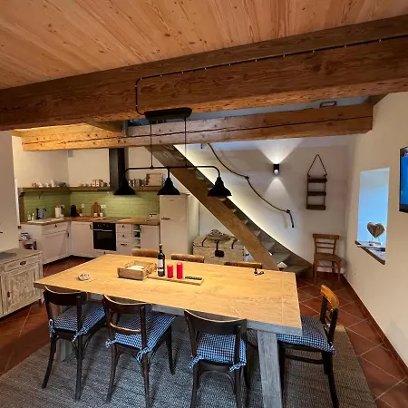 Vakantiehuis Little No.100 *